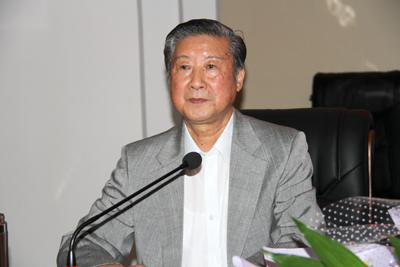 清華大學化學系教授胡鑫堯來院作科普報告