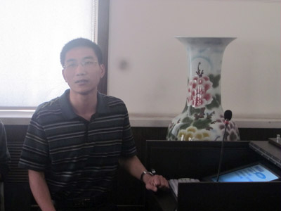學(xué)院召開圖書情報工作座談會