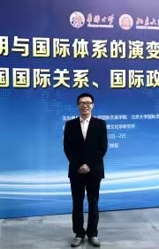 張曉羽---北京外國語大學國際關系與區域研究專業博士研究生。