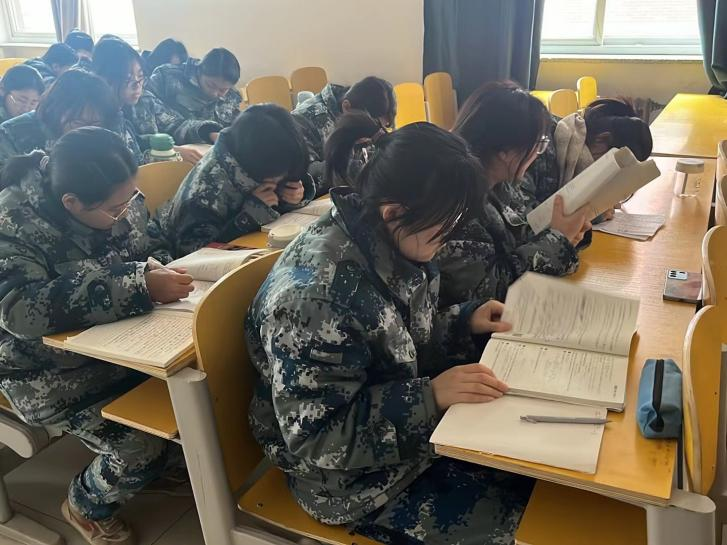 雷鋒精神共傳承，志愿服務學雷鋒