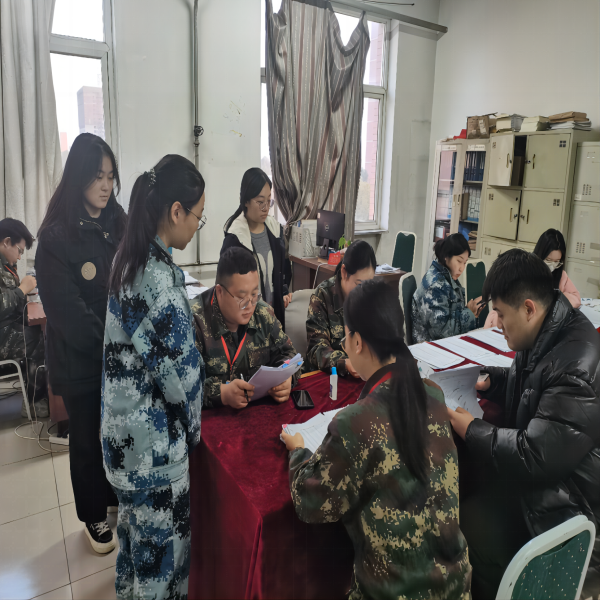 保定理工學院||管理學院||傾瀉關愛陽光 助力夢想遠帆——我院輔導員指導學生職業生涯規劃大賽