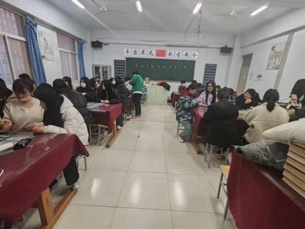 保定理工學院||管理學院||我院舉辦網線制作比賽