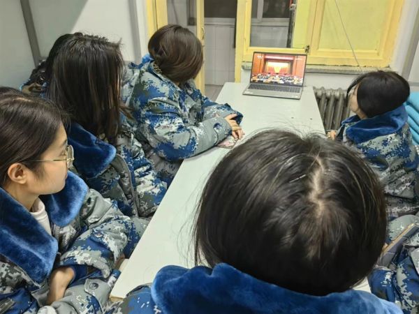 保定理工學院||管理學院||學習榜樣精神，爭做先鋒模范