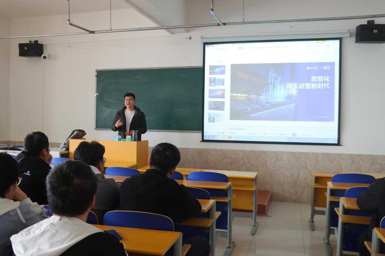 保定理工學(xué)院“圓夢保理·不負(fù)韶華” 2024屆畢業(yè)生春季線下雙選會(huì)隆重舉辦