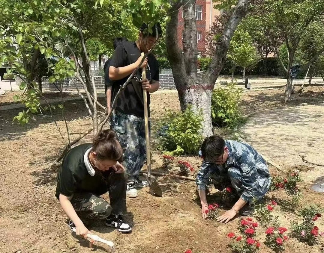 保理會計學(xué)院五月勞動月，身體力先行