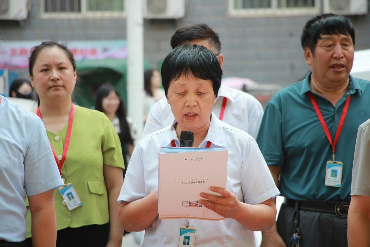 保理會計學(xué)院││教師私家車組隊送畢業(yè)生 一堂情真意切“思政課”