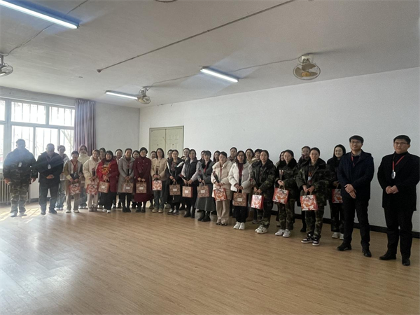 凝聚奮進力量 書寫巾幗榮光--保定理工學院校領導走訪慰問女教職工送上“三八”國際勞動婦女節祝福
