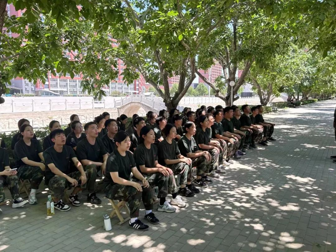 鐵血鑄魂，颯爽英姿—新入職輔導員培訓第五天