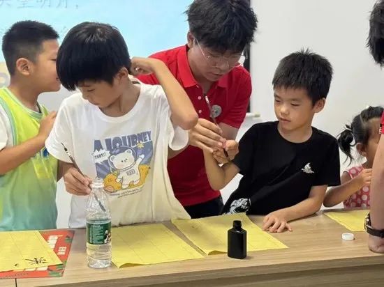 社會實踐（十七）|七彩假期護童夢，情暖童心傳文明①——保定理工學院經濟學院“三下鄉”社會實踐