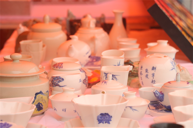 非遺點亮迎新季 傳統文化進校園——保定理工學院開展非遺進校園活動