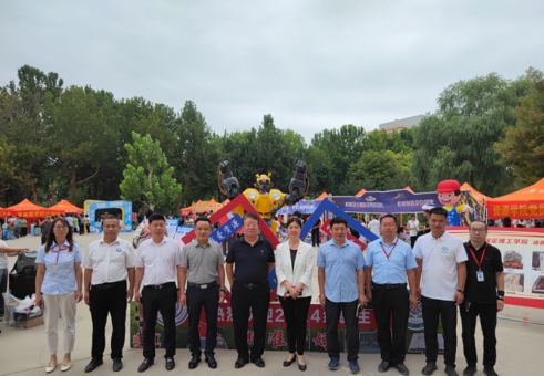 資源學院“以愛迎新，輔導員在行動”