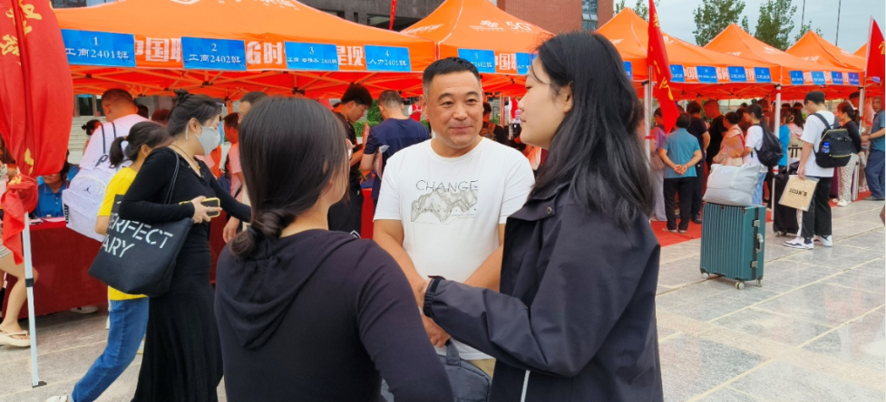 我為同學做實事 | 管理學院“同伴成長，暖心起航