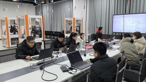 資源學院舉辦智能制造專業(yè)培訓，賦能教師技能升級與創(chuàng)新教學