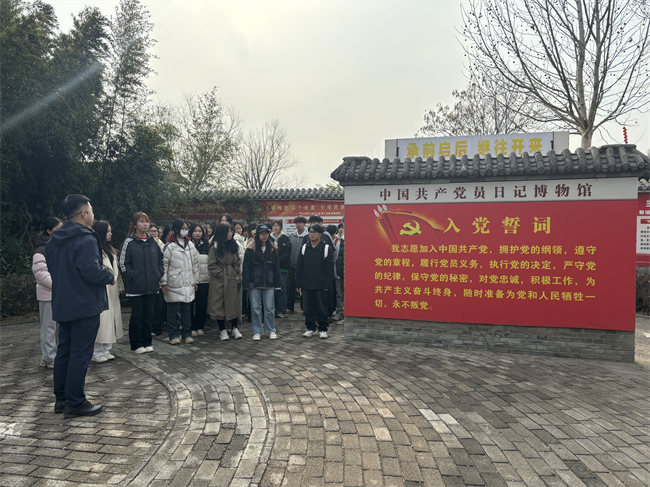踐行雷鋒精神 奉獻點亮青春——保定理工學院開展學習雷鋒精神主題活動