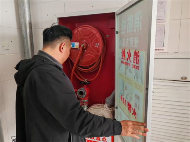 夯實(shí)安全根基 護(hù)航校園安寧——保定理工學(xué)院開展校園安全隱患大檢查