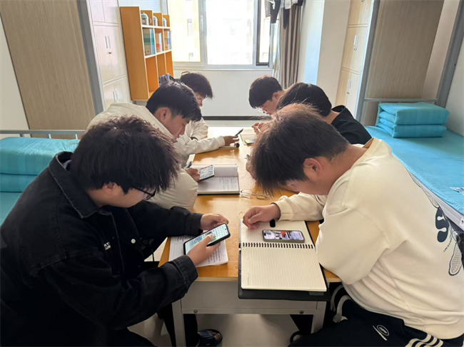以安全教育之基，筑平安校園之廈——保定理工學(xué)院組織觀看2025年春季全國消防安全公開課