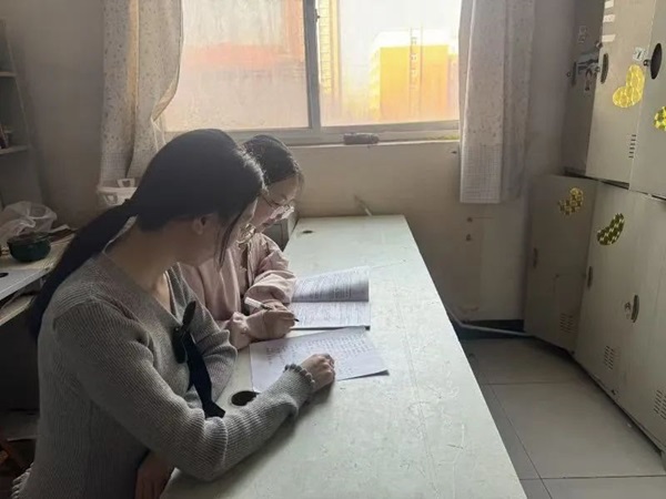 學風建設|保定理工學院|管理學院|學風建設正當時，小組學習展新姿