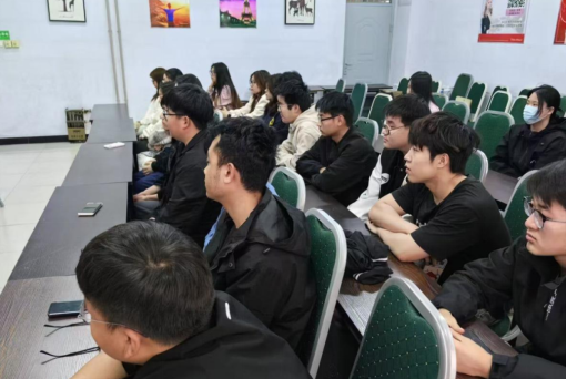 傾聽學子心聲，共繪會計未來——會計學專業人才培養方案修訂學生座談會順利召開