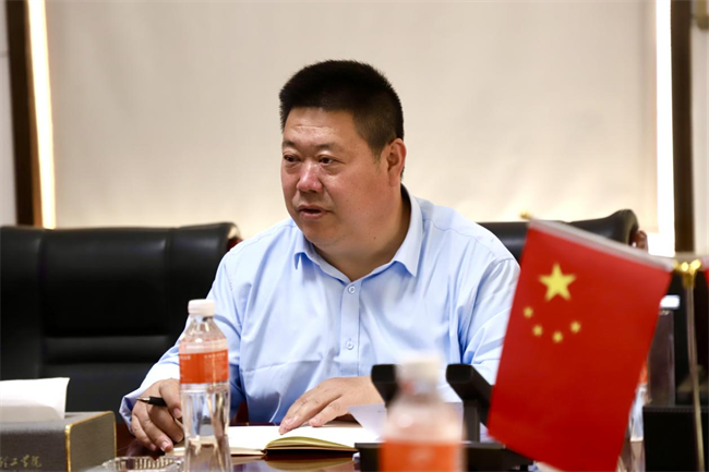 中共保定理工學(xué)院委員會(huì)召開(kāi)4月份黨委理論學(xué)習(xí)中心組學(xué)習(xí)