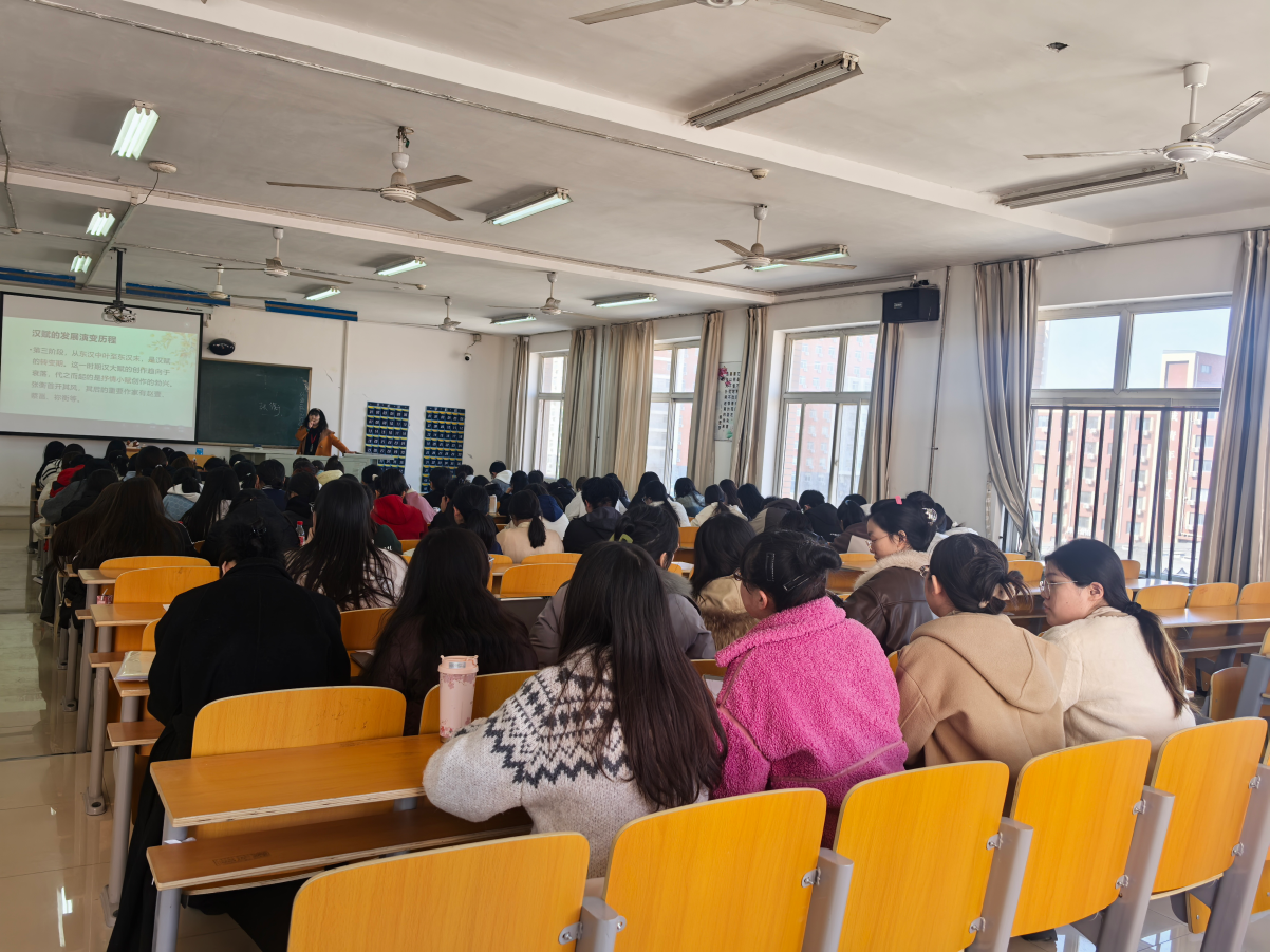開展示范課觀摩活動，共探教學新路徑
