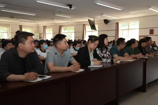 美好“食”光，安全相伴 保定理工學院開展食品從業(yè)人員安全培訓