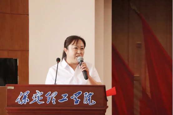 逐夢青春 遠(yuǎn)行思恩 ：會計學(xué)院2025屆畢業(yè)典禮暨學(xué)位授予儀式
