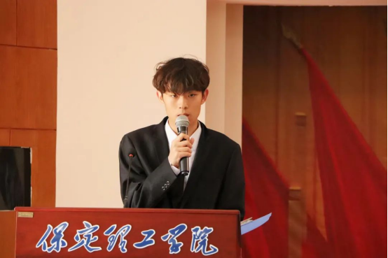 逐夢青春 遠(yuǎn)行思恩 ：會計學(xué)院2025屆畢業(yè)典禮暨學(xué)位授予儀式