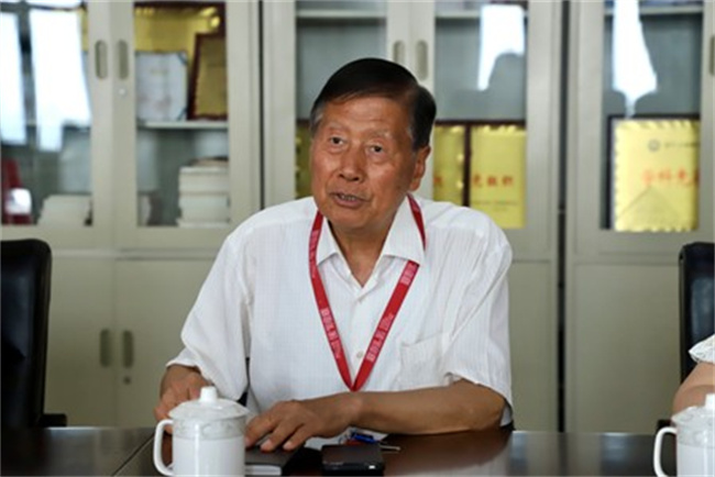 黨建引領(lǐng)方向，調(diào)研推動成長——我校黨委書記調(diào)研外國語學(xué)院工作