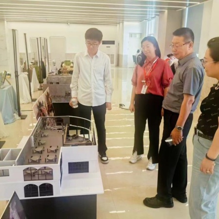 “家校藝站，共赴新程”藝術(shù)學院2025屆畢業(yè)典禮暨家長接待日圓滿舉行