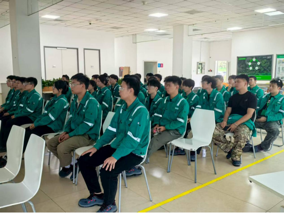 我院學子赴施耐德電氣（中國）有限公司西安分公司暑期實習 收獲成長與奮進力量
