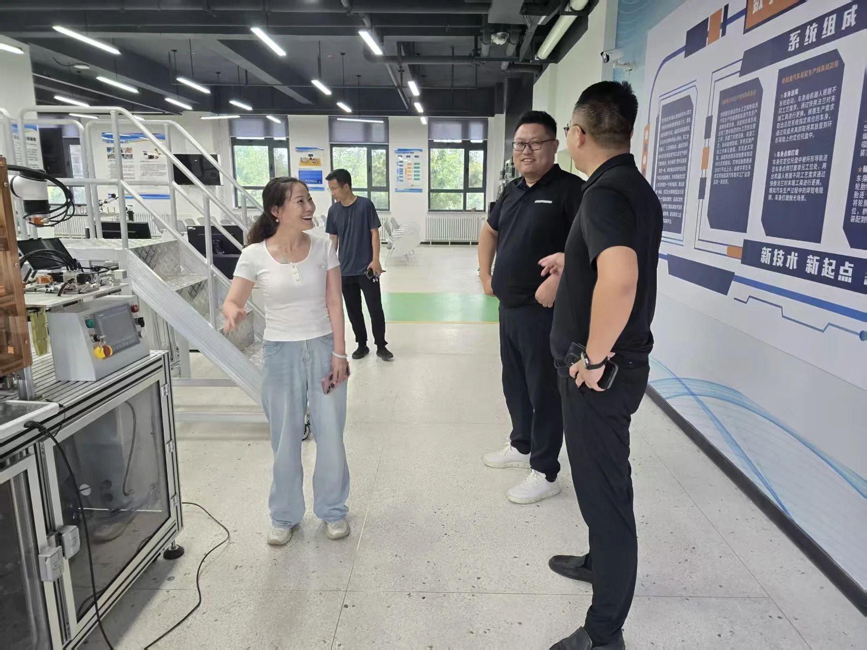 我院赴遼寧工業大學調研新能源汽車實訓室 深化產教融合探索