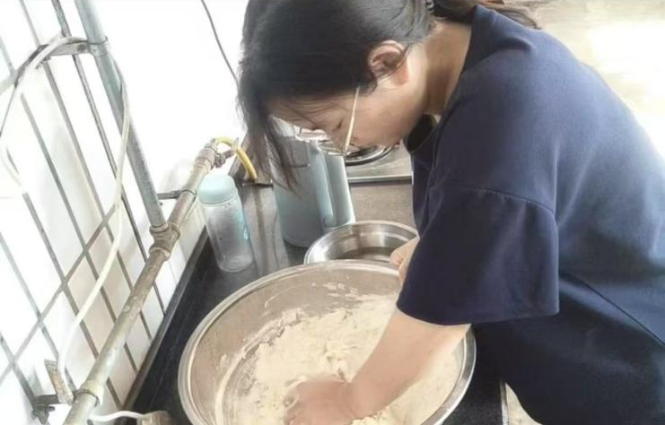 踐行孝道，體悟親情！引領(lǐng)學(xué)生傳承中華優(yōu)秀傳統(tǒng)文化