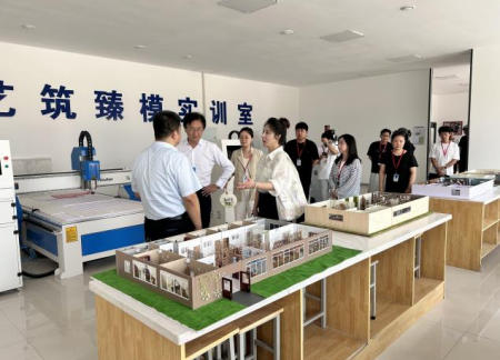 迎評(píng)共建強(qiáng)內(nèi)涵 吸取經(jīng)驗(yàn)促發(fā)展——兩校藝術(shù)學(xué)院交流會(huì)成功舉辦