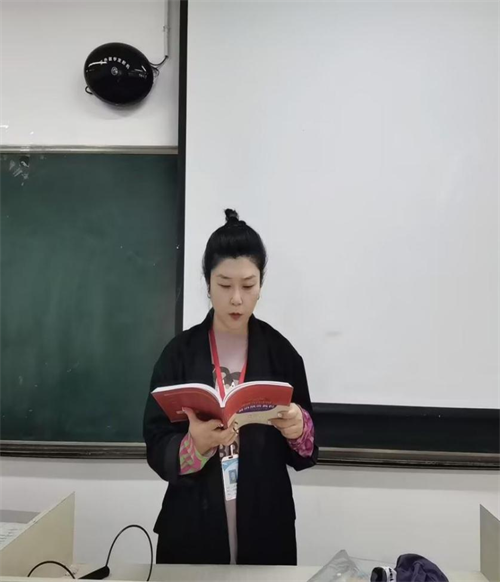 張薇