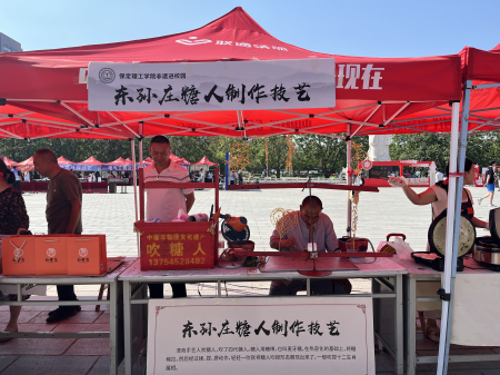 非遺煥彩迎新篇 館校聯袂啟新程 ——藝術學院迎新現場傳統文化閃亮登場