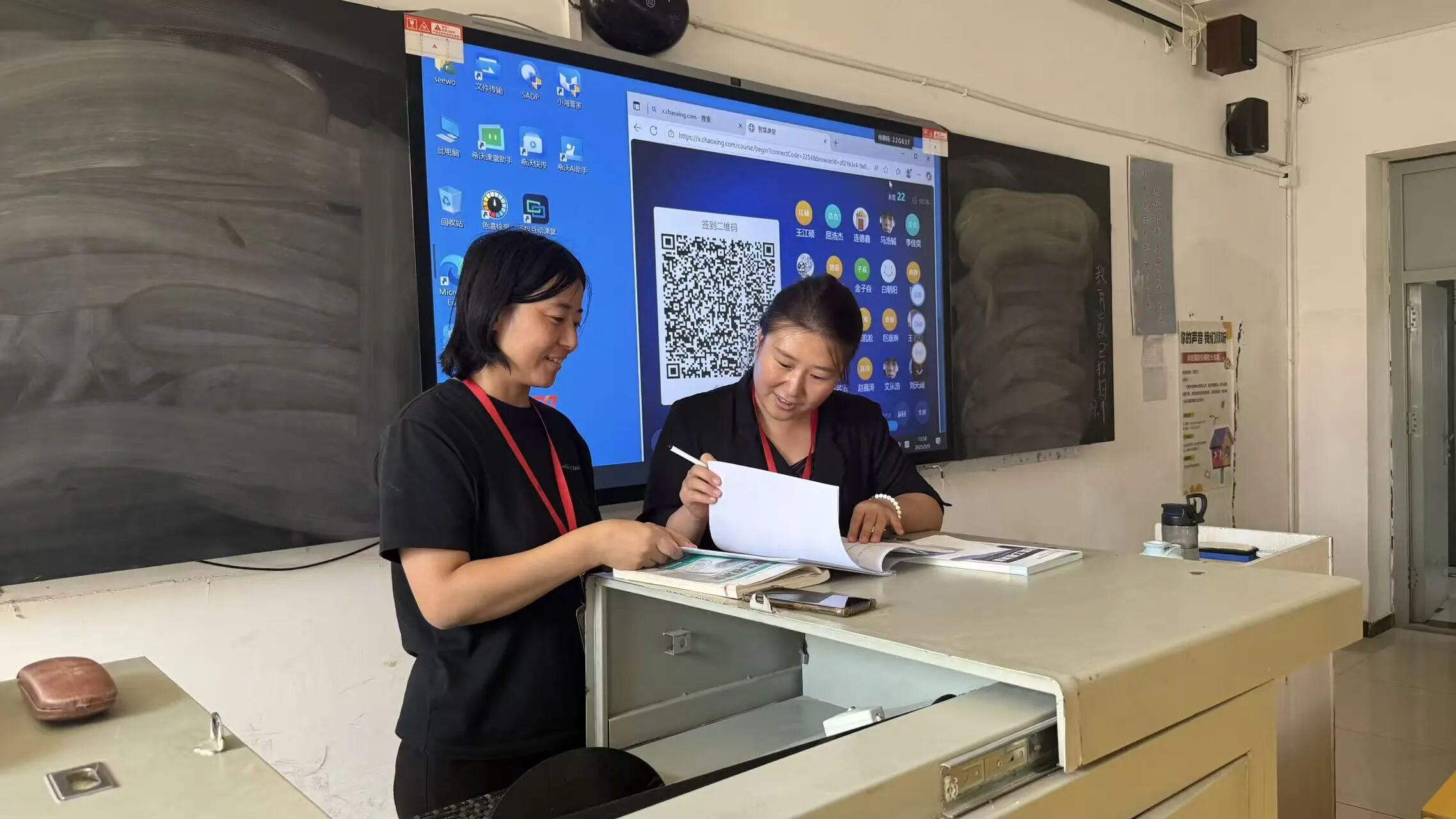 我院教學(xué)副院長(zhǎng)鄭嬌嬌深入教室檢查教學(xué)工作