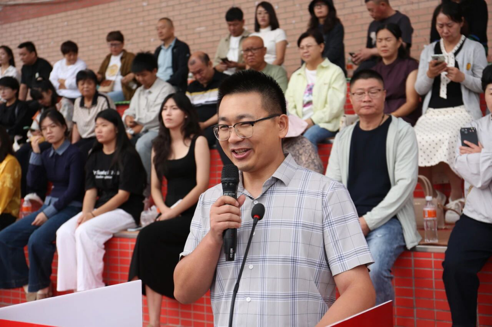 青春逐夢 強國有我——保定理工學(xué)院2025級新生開學(xué)典禮暨軍訓(xùn)結(jié)營式盛大舉行