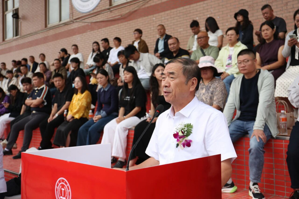 青春逐夢 強國有我——保定理工學(xué)院2025級新生開學(xué)典禮暨軍訓(xùn)結(jié)營式盛大舉行