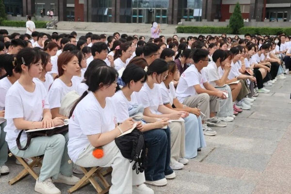 初識校園，共話成長——2025級新生第一次學(xué)生大會圓滿結(jié)束