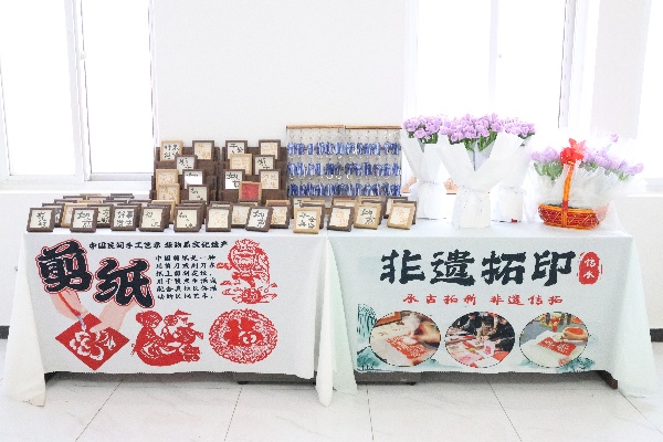 濃情謝師恩，定格教育情——保定理工學院經濟學院教師節主題拍照活動溫情啟辦