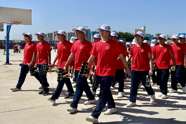 汗水淬煉青春，蛻變彰顯擔(dān)當(dāng)——保定理工學(xué)院康復(fù)醫(yī)學(xué)院新生軍訓(xùn)變化(上)