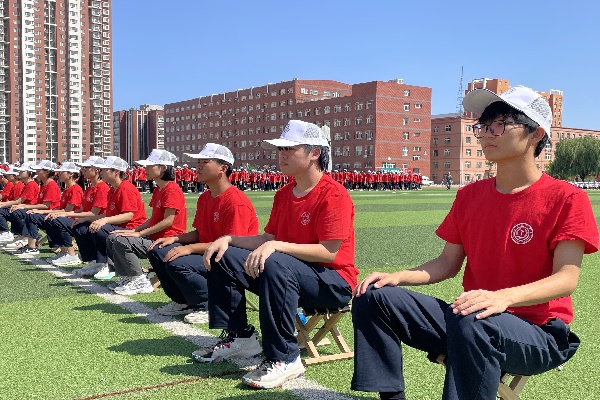 汗水淬煉青春，蛻變彰顯擔(dān)當(dāng)——保定理工學(xué)院康復(fù)醫(yī)學(xué)院新生軍訓(xùn)變化(上)