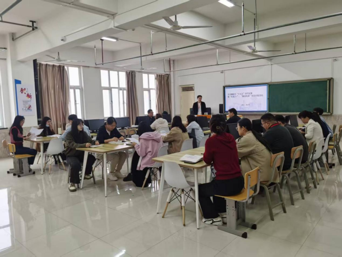 【啟思賦能 收獲共鑒】保定理工學(xué)院 | 信息科學(xué)與工程學(xué)院 | 舉辦產(chǎn)業(yè)前沿專題分享會