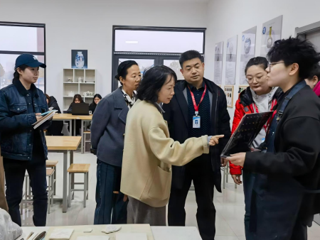 交流互動(dòng)聚共識(shí) 校地協(xié)同啟新程 ——保定市競(jìng)秀區(qū)文旅局與保定理工學(xué)院藝術(shù)學(xué)院共商合作發(fā)展