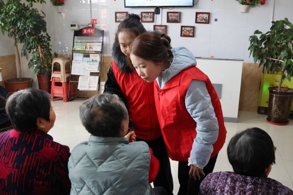 情暖桑榆，志愿同行——保定理工學院康復醫學院志愿者走進金福泰老年公寓開展暖心服務