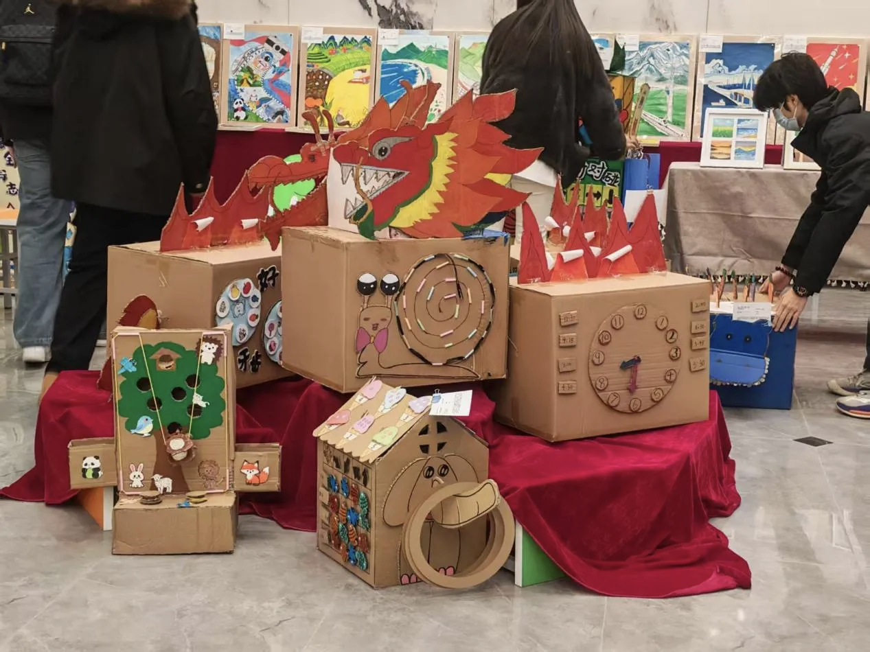 教育學院書畫作品展啟幕：筆墨繪初心 丹青育未來