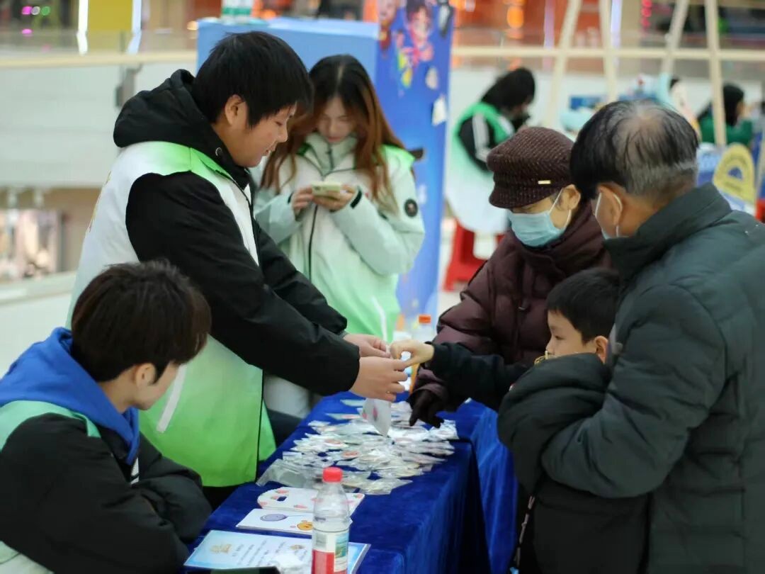 保定理工學院大學生志愿者為央視CMG動漫盛典注入青春動能