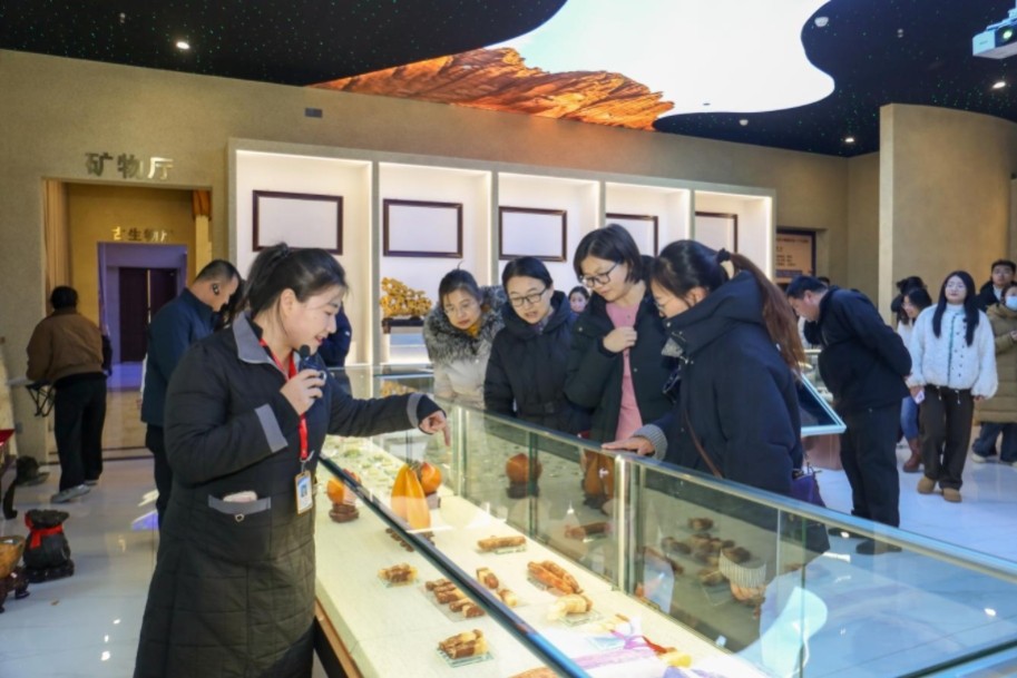 交流互鑒促提升 校際聯動強黨建——全市教育系統黨務干部黨建交流活動在我校成功舉辦