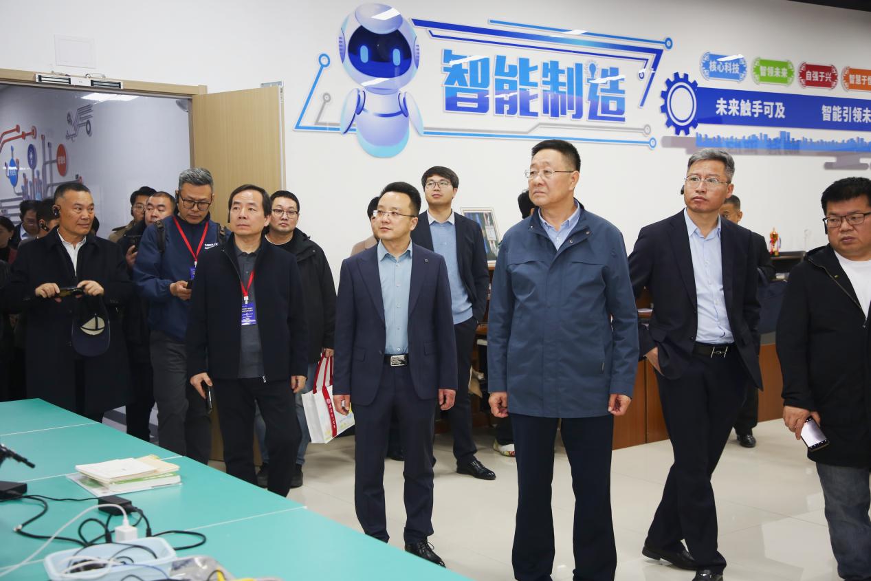 科技賦能產(chǎn)教融合 創(chuàng)新服務(wù)驅(qū)動發(fā)展——保定理工學院第二屆產(chǎn)教融合高質(zhì)量發(fā)展大會圓滿舉辦