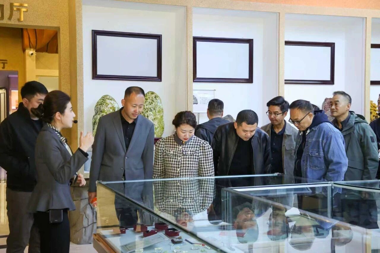 校會(huì)企協(xié)同聚力 賦能地方公益——管理科學(xué)與工程學(xué)院當(dāng)選蓮池區(qū)公益服務(wù)發(fā)展促進(jìn)會(huì)副會(huì)長(zhǎng)單位